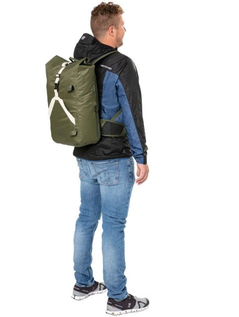 Deuter Amager 25+5 l - plecak rowerowy grafitowy