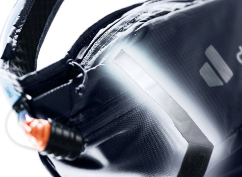 Deuter Shortrail III - nerka sportowa z kieszeniami